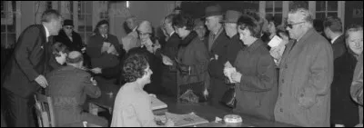 Ce 5 décembre, les Français votent pour élire le Président de la République au suffrage universel. En quelle année était-ce ?