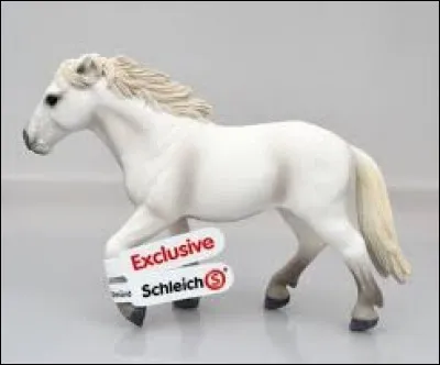 Quelle est la race de cette jolie jument schleich qui couche les oreilles en arrière ?