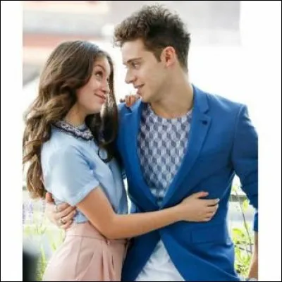 Comment s'intitule son premier livre qui est sorti en 2015 ?