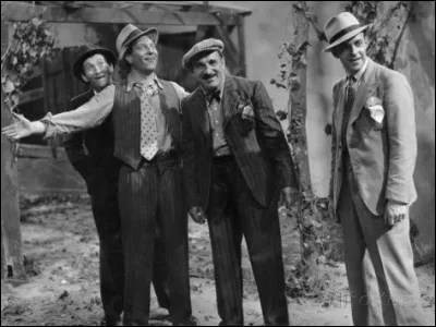 "Quand on s'promène au bord de l'eau, comm' tout est beau...Quel renouveau ... " Dans quel film Jean Gabin interprète-t-il cette chanson ?