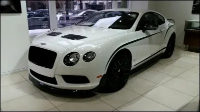 Quelle marque de voitures a un B avec des ailes ?