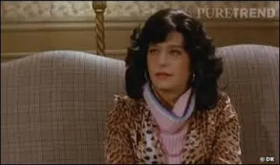 Et on termine par "Le Père Noël est une ordure". Il y joue le rôle d'un travesti dont le nom est ...