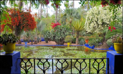 Si vous allez au Maroc, dans quelle ville irez-vous découvrir "Le jardin Majorelle" ?