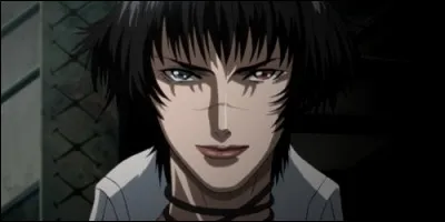 Comment se nomme cette chasseuse de démon qui aide Dante dans sa quête dans "Devil May Cry" ?