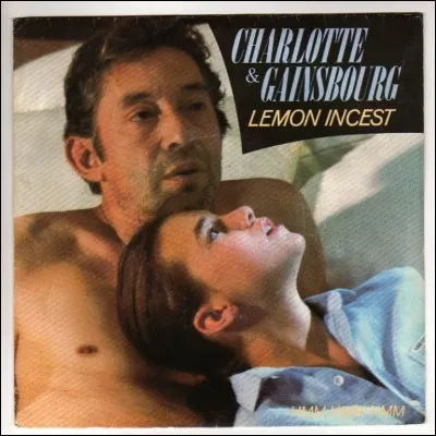 Il y a une voix d'enfant dans ce clip !