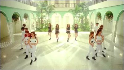 À quel groupe cette vidéo appartient-elle ?