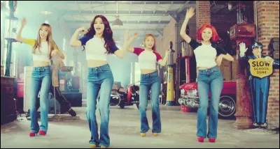 À quel groupe cette vidéo appartient-elle ?