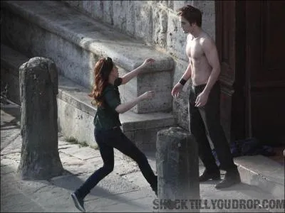 Qu'arrive-t-il  Edward lorsqu'il est au soleil ?