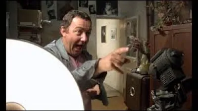 Dans "Inspecteur la bavure", il joue le rôle de ...