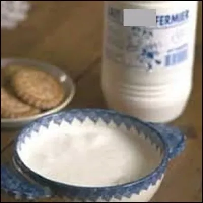 Quel autre nom porte le lait battu, passé par la baratte, que l'on peut consommer avec des pommes de terre vapeur ?