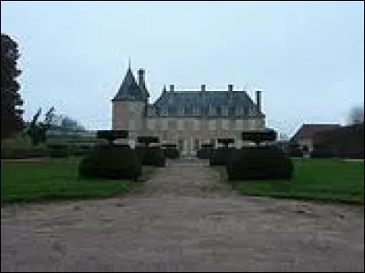 Nous terminons notre balade au château du Terreau, à Verosvres. Nous sommes en Saône-et-Loire, dans la nouvelle région ...