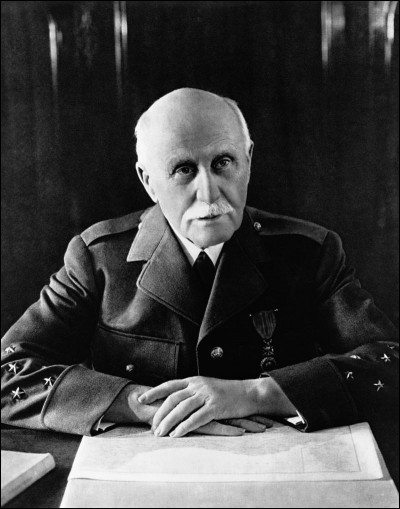 De Gaulle aurait dit à son propos "la vieillesse est un naufrage". Quel âge avait donc Philippe Pétain en juin 1940 ?