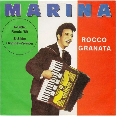 Tout le monde a déjà entendu la chanson "Marina" ! À l'origine, c'est une chanson écrite en 1959 par le chanteur belge Rocco Granata. Qui n'a jamais fait de reprise de ce succès ?