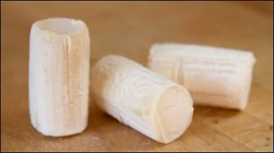 Quel est le nom de ce petit fromage de chèvre en forme de bouchon de bouteille ?