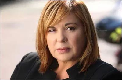 Avec qui Michèle Bernier crée-t-elle un trio comique, "Les Filles", dans les années 80 ?