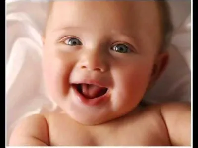 Il n'a que quelques mois et il est adorable, c'est mon bout de chou !