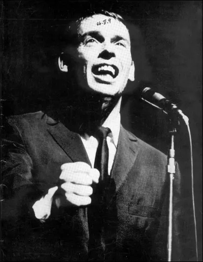 En quelle année Jacques Brel chante-t-il la chanson "Pardons" ?