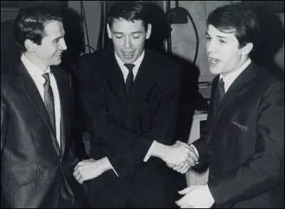 En quelle année Jacques Brel chante-t-il la chanson "Quand maman reviendra" ?