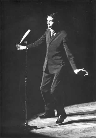 En quelle année Jacques Brel chante-t-il la chanson "Les pavés" ?