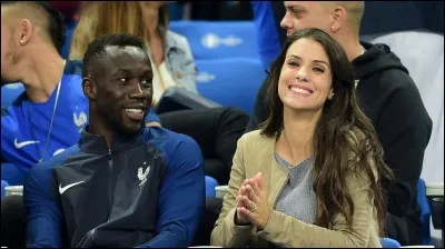 Ludivine et Bacary sont originaires d'une petite ville &agrave; c&ocirc;t&eacute; de/d' :