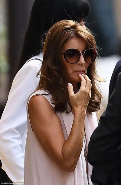 La femme de Didier Deschamps se pr&eacute;nomme :