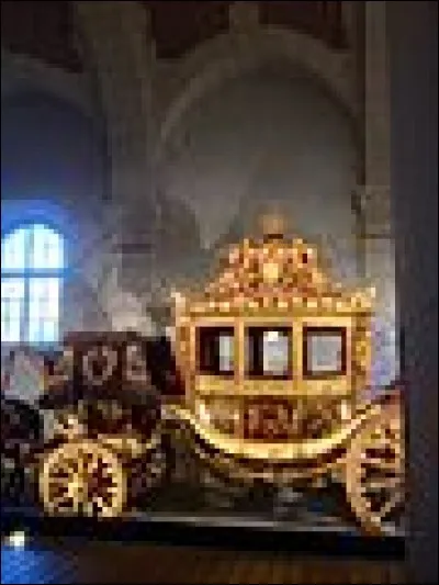 Un courtisan t'apporte un carrosse tiré par quatre magnifiques chevaux. En échange, il te demande une faveur. Tu lui réponds : "----"