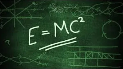 E = mc2 est une célèbre formule mathématique. Pour ceux qui ne la comprennent pas, le E représente l'énergie, le M représente la masse et le C représente la vitesse de la lumière dans le vide. Cette formule a été trouvée par le célèbre physicien théoricien (...) en 1905.