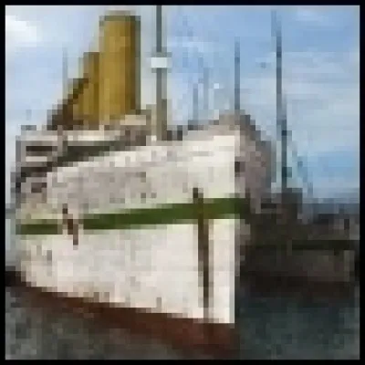 Barry1995 est une grande fan du Titanic. Pour ceux qui ne le connaissent pas (personne), c'est un bateau de 269 m de longueur et 53 000 tonnes. Malheureusement, ce bateau coula la nuit du 14 au 15 avril 1912, à 02 h 20 au large de Terre-Neuve. Il coula à cause d'un (...) sur tribord.