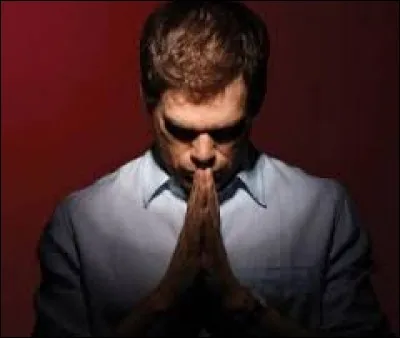 Comment s'appelle l'ennemi juré de Dexter ?