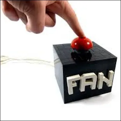 En 2016, quel chanteur a sorti un double best of intitulé "Fan, je vous aime" ?