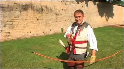 En Europe, le temps passe, et l'arc est de plus en plus utilisé pour la chasse et la guerre, lors des batailles de Crécy ou d'Azincourt, un arc va faire des ravages, l'arc anglais ou ...
