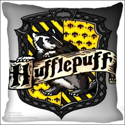 Le directeur de la maison Poufsouffle est...