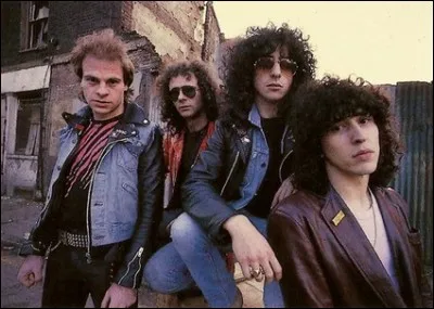 Au début des années 80, quel groupe de rock a chanté "Antisocial, tu perds ton sang froid..." ?