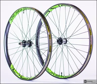 Que signifie l'expression "Mettre des bâtons dans les roues" ?