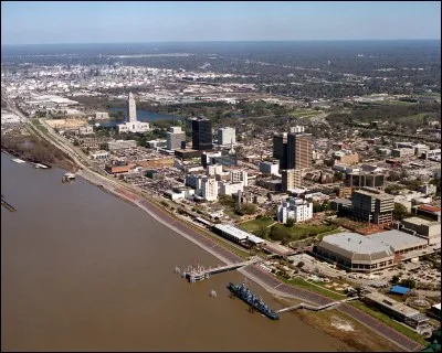 De quel Etat des Etats-Unis la ville de Baton Rouge est-elle la capitale ?
