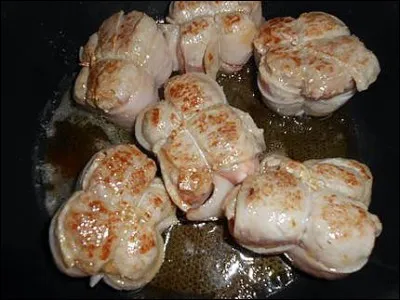 Ils ont mis leur reine en chanson :