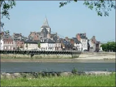 Nous nous rendons à Quillebeuf-sur-Seine. Commune Euroise du parc naturel régional des Boucles de la Seine normande, elle se situe en région ...