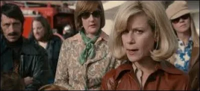 Et qui incarne sa mère ?