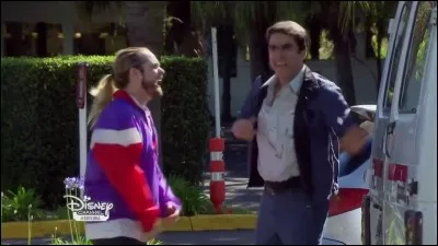 Où Tino et Carlos ont-ils emmené Simón ?