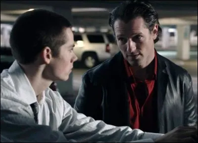 Avec quoi Jackson, Stiles, Derek et Scott vont-ils réussir à mettre à terre l'Alpha ?