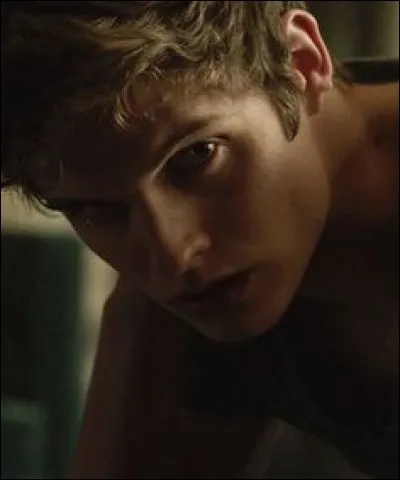 Au début de la saison 2, on nous présente Isaac. Quel est son métier ?