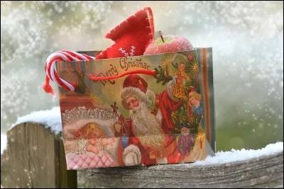 Dans quelle langue le Père Noël vous souhaite "joyeux Noël" ?
