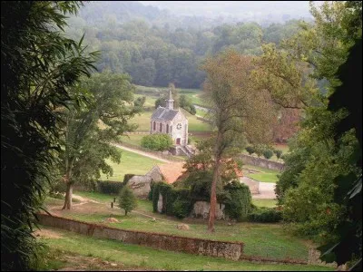Dans "Le Moyenâgeux", nous faisons connaissance avec « l'abbesse de Pourras ». Mais quel est ce personnage ?