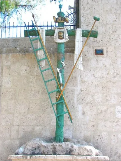 Vous pouvez voir celle-ci à Arequipa, dans le sud du Pérou. Mais que font là tous ces outils ?