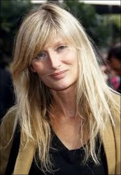 Quelle s&eacute;rie fran&ccedil;aise doit-on &agrave; la r&eacute;alisatrice Isabelle Camus ?