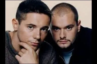 Complétez le titre d'une chanson de Manau : "La Tribu de...