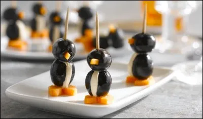 "L'Apéritif" avec ___ .