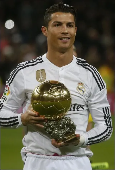 Ronaldo a....ballons d'or.