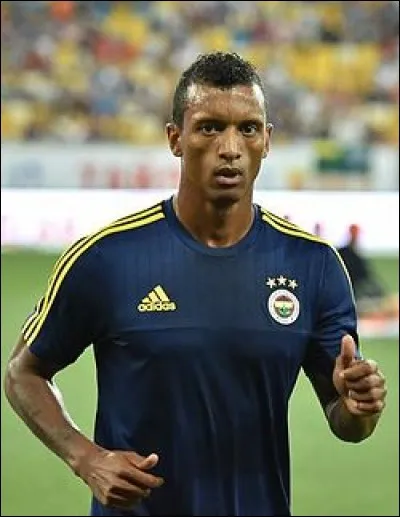 Dans quel club joue Nani ?