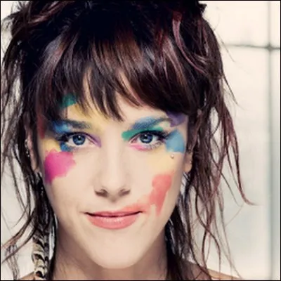 Qui est cette chanteuse ?